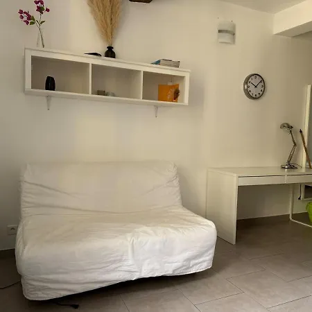 Les Carmes 1 G Pour 2 Pers - Joli Meuble Et Wi-fi *